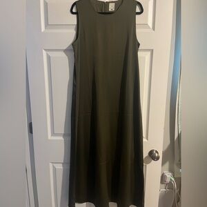 Point Satin Maxi Dress in Ivy Green